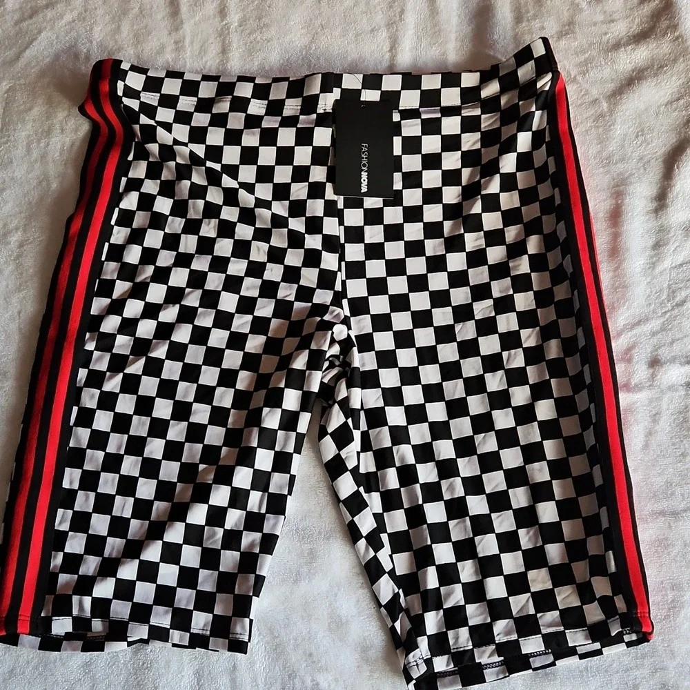 Fashion Nova Biker Shorts Black White Checked Side Stripe Stretch 1X N3279